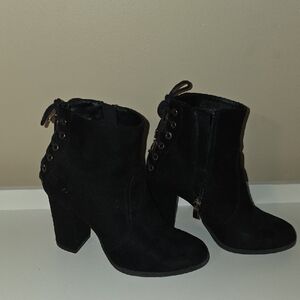 Source Unknown Black Ankle Booties